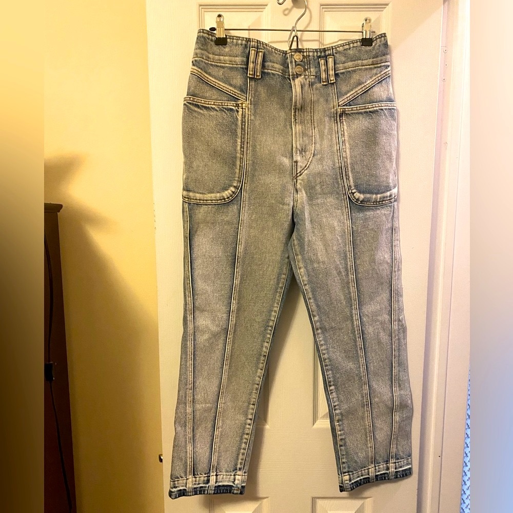 High-Rise Light Wash Women’s Jeans - Picture 3 of 16